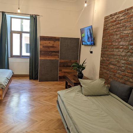 The Industrique Home - 3 Bedroom Apartment Timișoara Zewnętrze zdjęcie