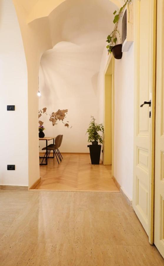 The Industrique Home - 3 Bedroom Apartment Timișoara Zewnętrze zdjęcie