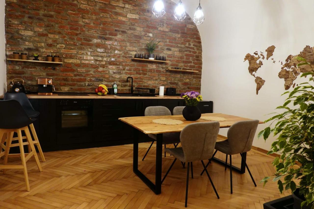 The Industrique Home - 3 Bedroom Apartment Timișoara Zewnętrze zdjęcie