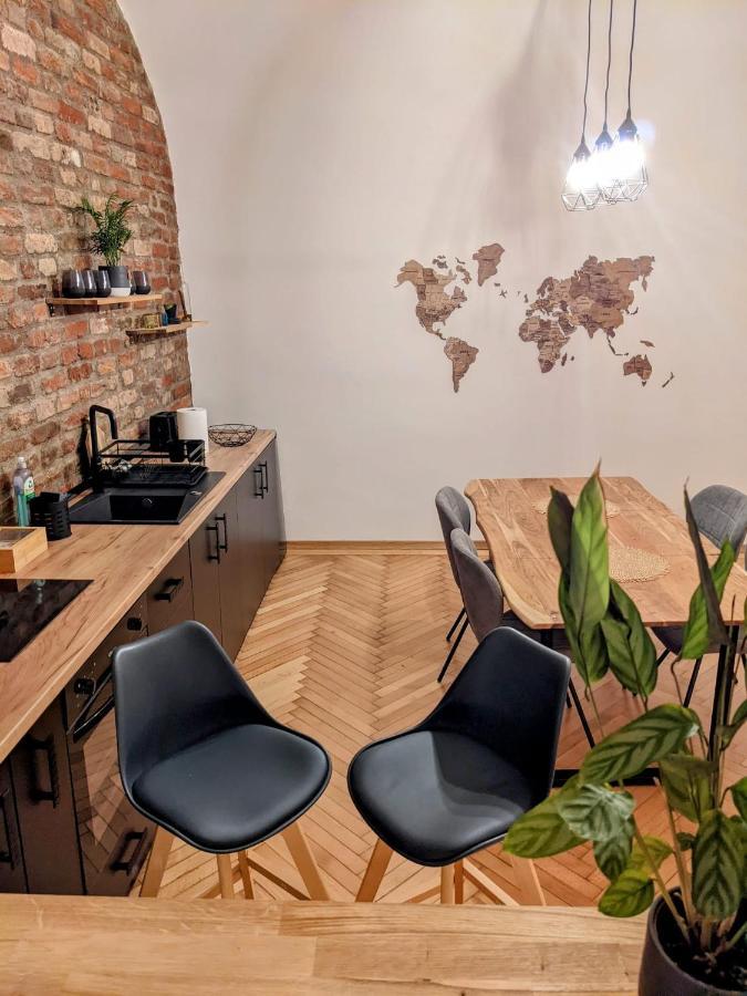 The Industrique Home - 3 Bedroom Apartment Timișoara Zewnętrze zdjęcie